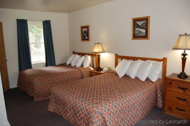Motel Lake Mcdonald Уест Глейсиър Екстериор снимка